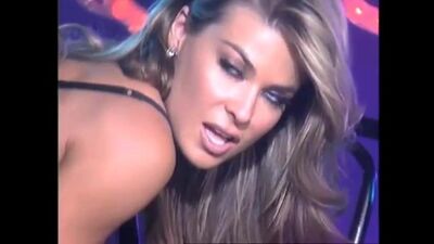 Christina Applegate, Carmen Electra – Maxim-Puppen