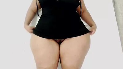 O enorme rabo macio e rechonchudo da gorda