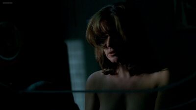 Lorraine Bracco nago – Rodzina Soprano – s05e01 (2004) 1080p