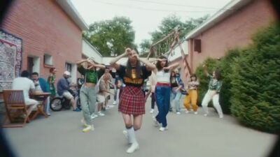 Irina Kairatovna com Hiro - Arriva (trecho).mp4