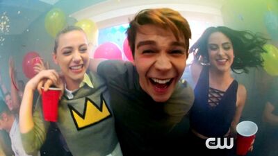 Riverdale, temporada 1, episodio 10 (tráiler) con subtítulos en ruso