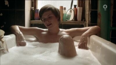 Julia Koschitz, Lena Lauzemis, Anna Julia Kapfelsperger Nude - Anos Invisíveis (2015) Ver Online / Юлия Кошиц, Лена Лауцемис