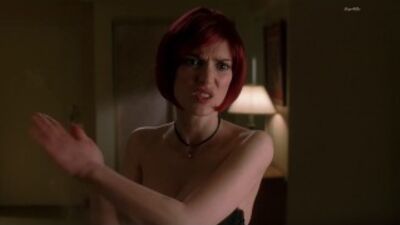Winona Ryder nue - Sex and Death 101 (2007)