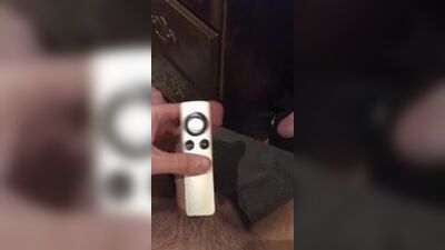 Il mio cazzo è più grande del telecomando dell'Apple TV?