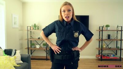 Britney Amber - Mi madrastra es policía. Porno|Tetas grandes|Rubias|MILF|Me la he tirado a mi madrastra|Esposada