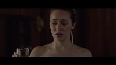 Alycia Debnam-Carey nago – „Ręka diabła” (2014) HD 1080p