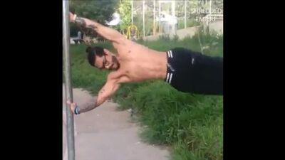Хлопець, на якого не діє гравітація