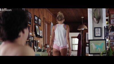 Kelly Rohrbach en ropa interior en la película «Los vigilantes de la playa» (Baywatch, 2017, Seth Gordon) 1080p