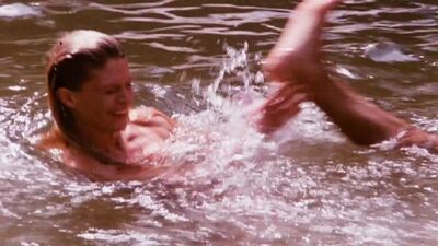 Candice Daly, Nelia J. Cozza nues - Hell Hunters (1986) HD 1080p WEBRip