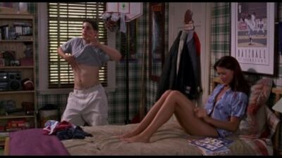 Shannon Elizabeth (scènes de nudité de Shannon Elizabeth dans « American Pie » (1999))