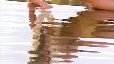 Elle Macpherson Topless Photoshoot