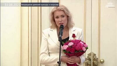 Wspaniałe wystąpienie Marii Szukszynej podczas uroczystości wręczenia państwowych odznaczeń działaczom kultury i sztuki
