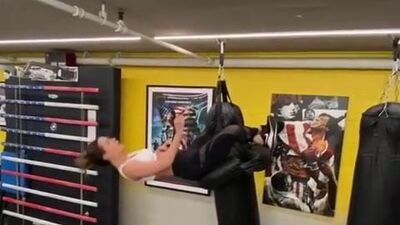 Kate Beckinsale, en un entrenamiento muy sensual, luce sus piernas y su abdomen