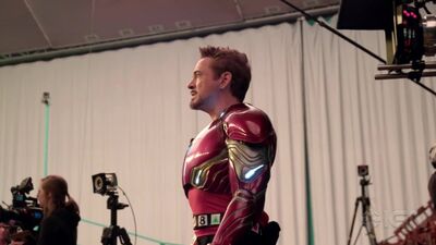 AVENGERS : INFINITY WAR (BONUS EXCLUSIF « TITAN FIGHT - EN COULISSES » SUR BLU-RAY, DVD ET EN VERSION NUMÉRIQUE)