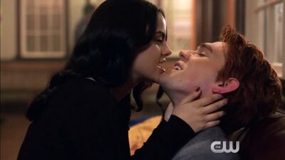 Riverdale, temporada 2, episodio 8 (tráiler) con subtítulos en ruso