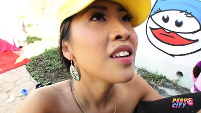 PervCity: sexo anal de la sensual asiática Sharon Lee con Mike Adriano