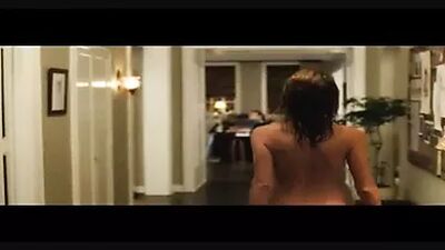 Jennifer Aniston marca a separação com uma sessão fotográfica em topless