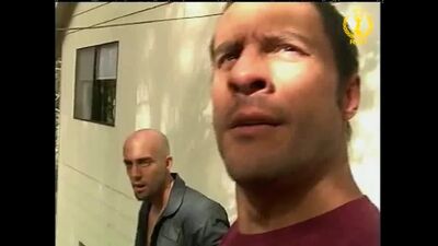 [Gachimuchi] Malas interpretaciones en el porno gay con buen doblaje n.º 4: «La extraña aventura de Rambo» (doblaje con varias voces)