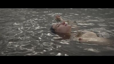Maria Valverde, Dolores Fonzi - Distancia de rescate (2021)