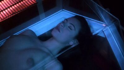 Mathilda May - Filme «Lifeforce» - Edição «Good Parts», apenas cenas de nudez