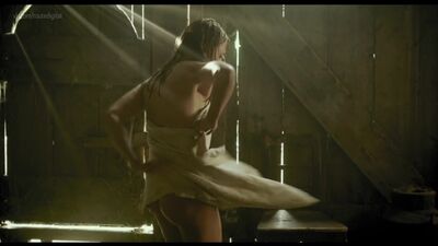 Roos van Erkel Nude - Le bombardement (NL-2012) HD 1080p Blu-ray Regarder en ligne