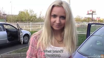 Державна службовиця-лесбіянка