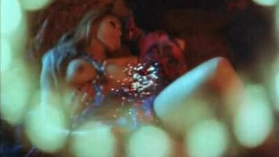 Trippy Hippie Psychedelic 60s Nude Gogo Girls vs Kyuss