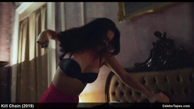 Anabelle Acosta, Angie Cepeda et Luna Baxter, nues et sexy dans le clip