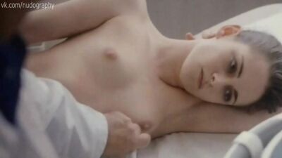 Kristen Stewart nuda nel film *Personal Shopper* (2016, Olivier Assayas) cam