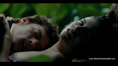 Blanca Suárez, seins nus, scène de sexe dans le film « La peau dans laquelle je vis » (Espagne)