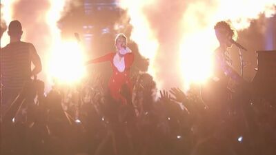 Miley Cyrus, Alicia Keys, Adam Levine e Blake Shelton in "Dream On" - The Voice 2016