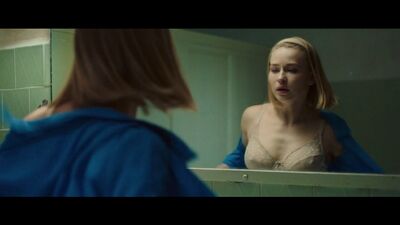 Yuliya Peresild, Yevgeniya Kaverau - Moloko (2021)