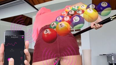 Lovense Control no salão de bilhar público: um orgasmo intenso