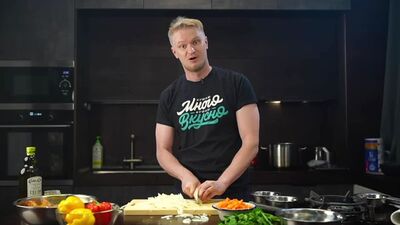 Друже, Обломов вчить готувати