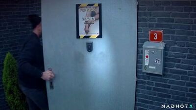Madgloryholes - Famous Glory Hole Club