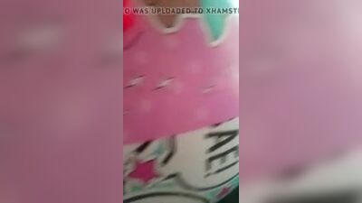 LOL, was für eine Überraschung – der Sprinkler fickt den Strandball