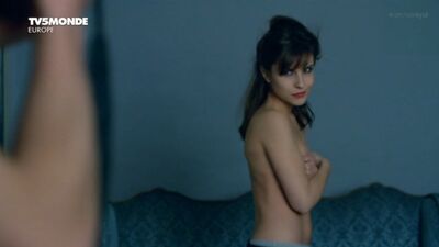 Flore Bonaventura, Marie Coulonjou Nude - La source s01e02-03 (2013) HD 720p Ver Online