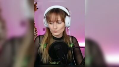 La sexy Freya NightGale