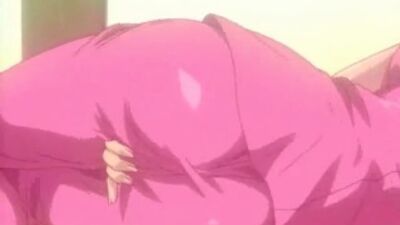 Una ragazza si masturba prima di andare a dormire