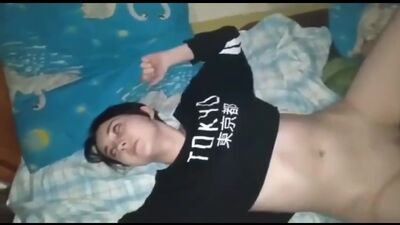 Gli studenti fanno sesso a una festa in casa, una scopata di gruppo ))