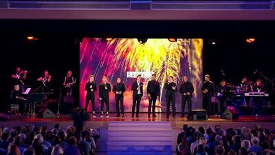 Die Band ViVA, Alexej Worobjow, die Band „Friends“ – Ein großartiges Land
