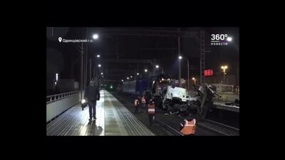 Acidente rodoviário numa passagem de nível em Perkhushkovo (Odintsovo, região de Moscovo)