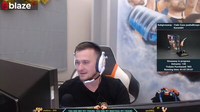 [Gouldy ☆ Kanał CS:GO ☆] DEVICE WYPRÓBUJE GF! TAJEMNICA CELOWNIKA UJAWNIONA! POWRÓT S1MPLE'A DO NA!? – KLIPY Z CS:GO NA TWITCHU #460