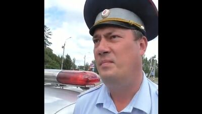 Os blogueiros de Samara e os agentes da polícia de trânsito de Dimitrovgrad