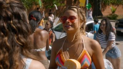 Hannah Kepple – Cobra Kai, sezon 3, odcinek 3 (2020) HD 1080p – nagość? Seksowne! Obejrzyj online / Hannah Kepple – Cobra Kai