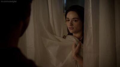 Crystal Reed nua (coberta) - Teen Wolf s03e06 (2013) HD 1080p Ver online / Crystal Reed - Teen Wolf