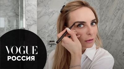 Ekaterina Varnava muestra su maquillaje para la sesión fotográfica | Vogue Rusia