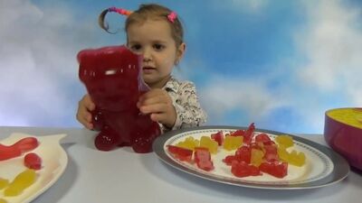 Hacemos ositos de goma, gusanos y pececitos con la máquina Gummy Maker