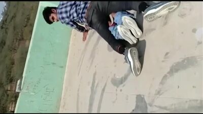 Indisches Teenager-Pärchen beim Sex auf der Terrasse erwischt
