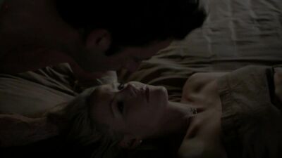 Kathleen Robertson desnuda [sexo, porno, mamada, culo, tetas, coño, polla, orgasmo] 2